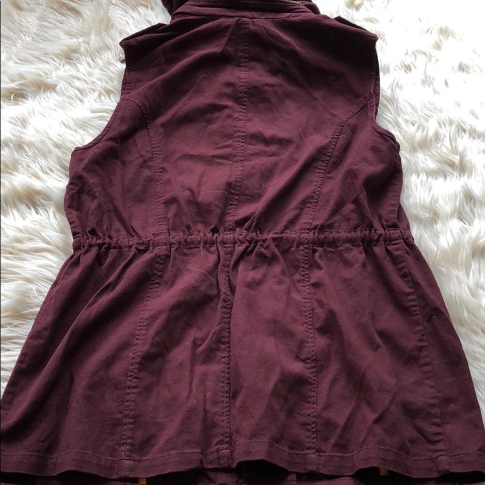 SOLD! Stitch Fix Jahana Cargo burgundy vest. NWT! - Picture 5 of 6